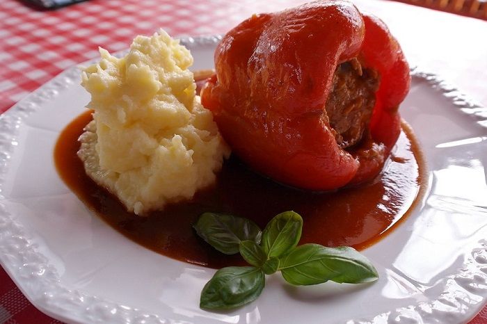 punjena paprika s pireom